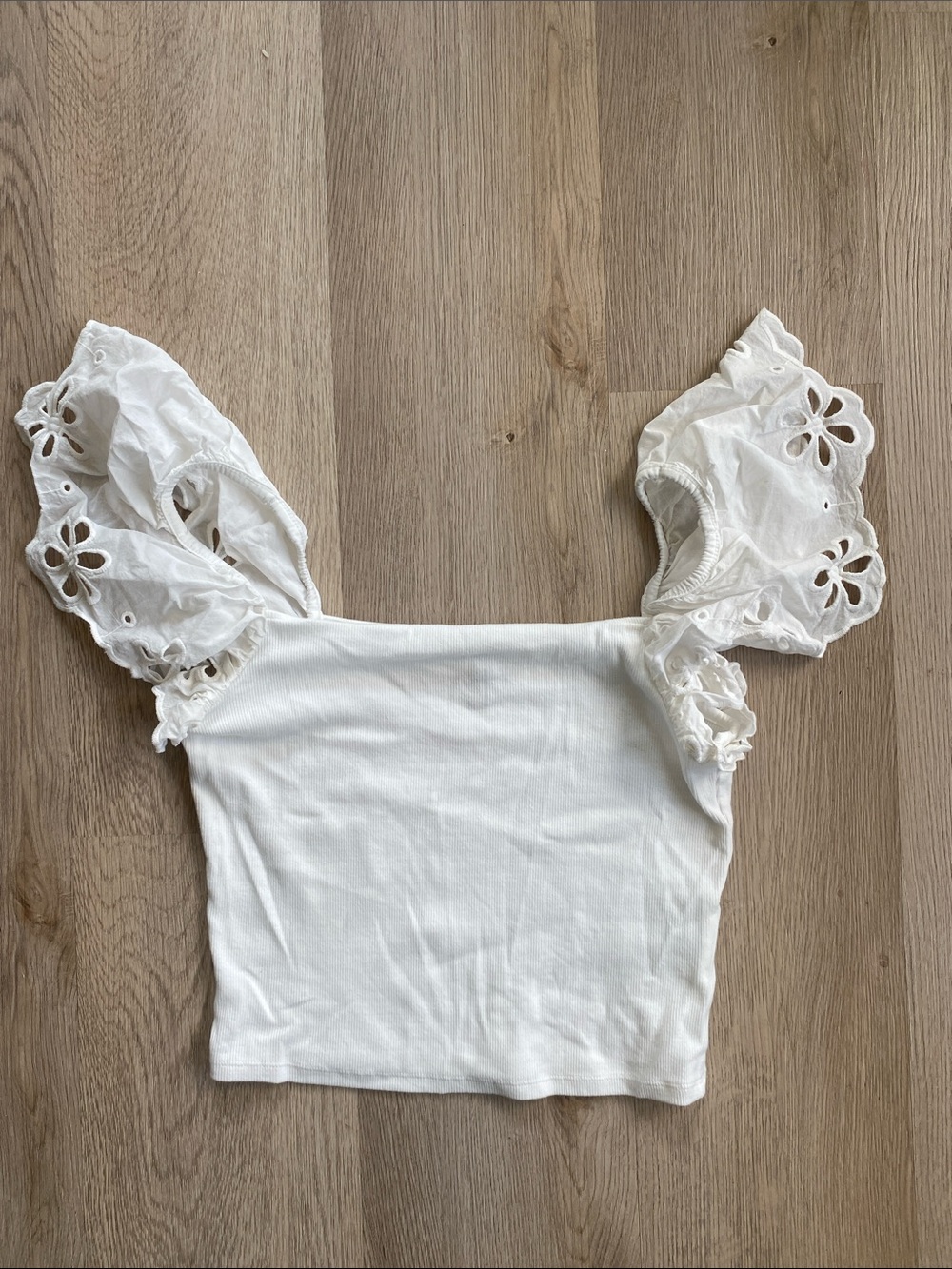 H&M White Ribbed Puff Sleeve Eyelet Crop Top Cottagecore Boho Blouse L